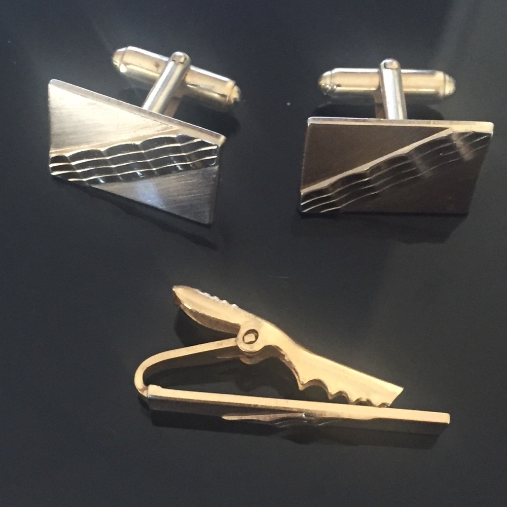 Vintage Golden CuffLinks Mid Century and Tie Bar.
